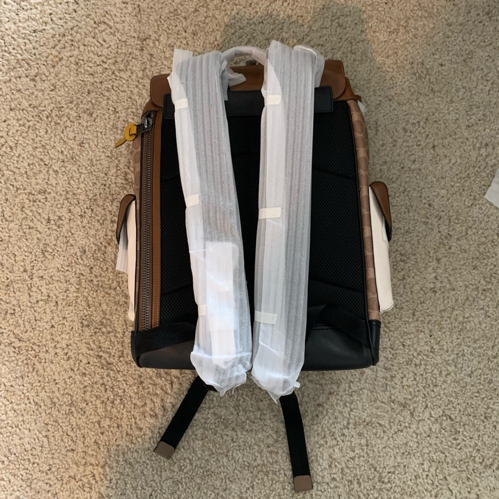 Coach Rivington Backpack - Picture 6 of 9